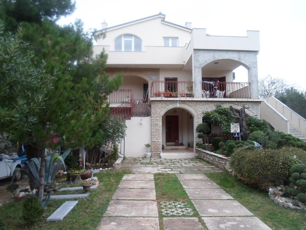 Apartments Davor Jadrtovac Exterior photo